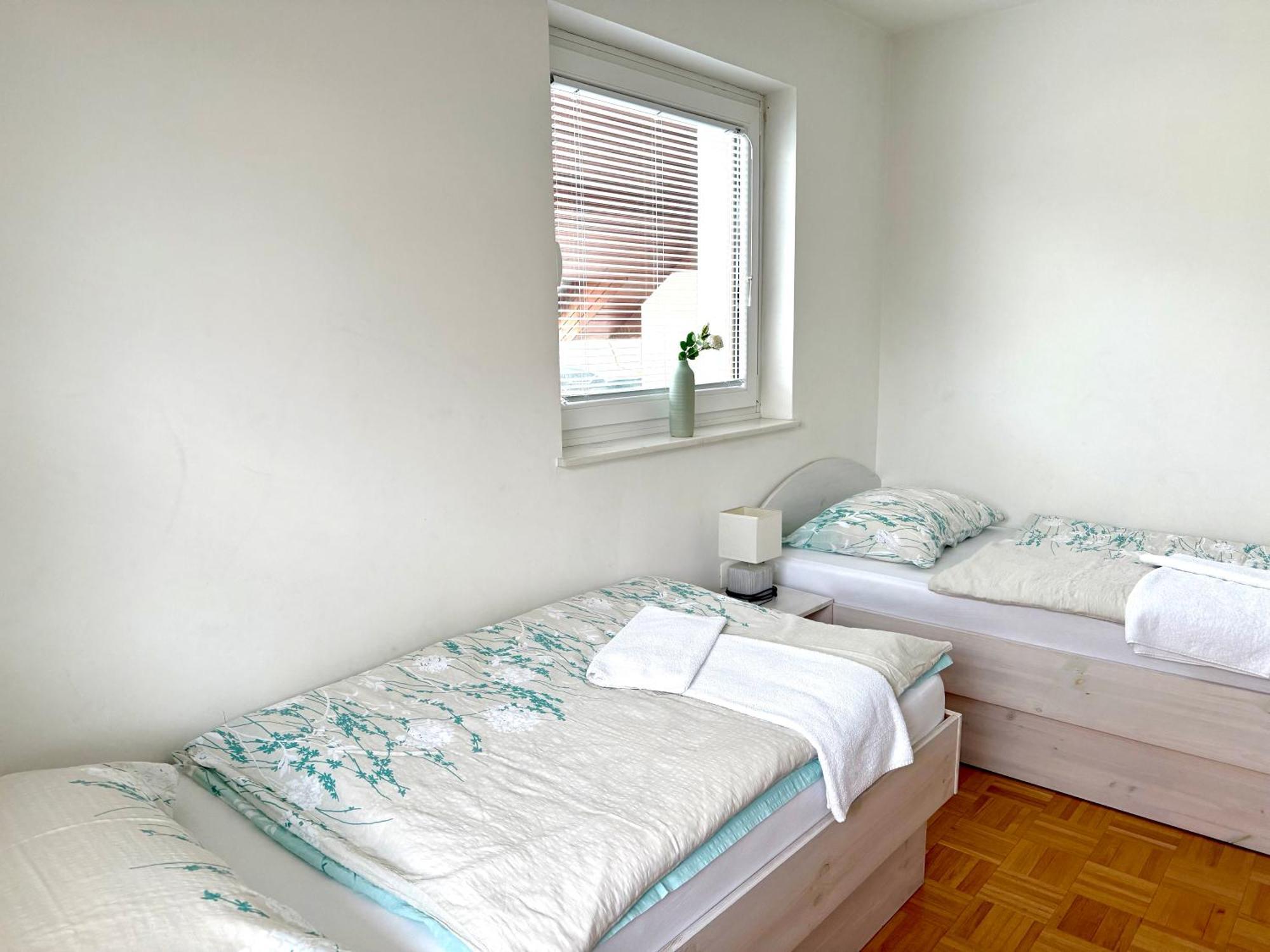 Guest House Kobal Spodnje Gorje Екстер'єр фото